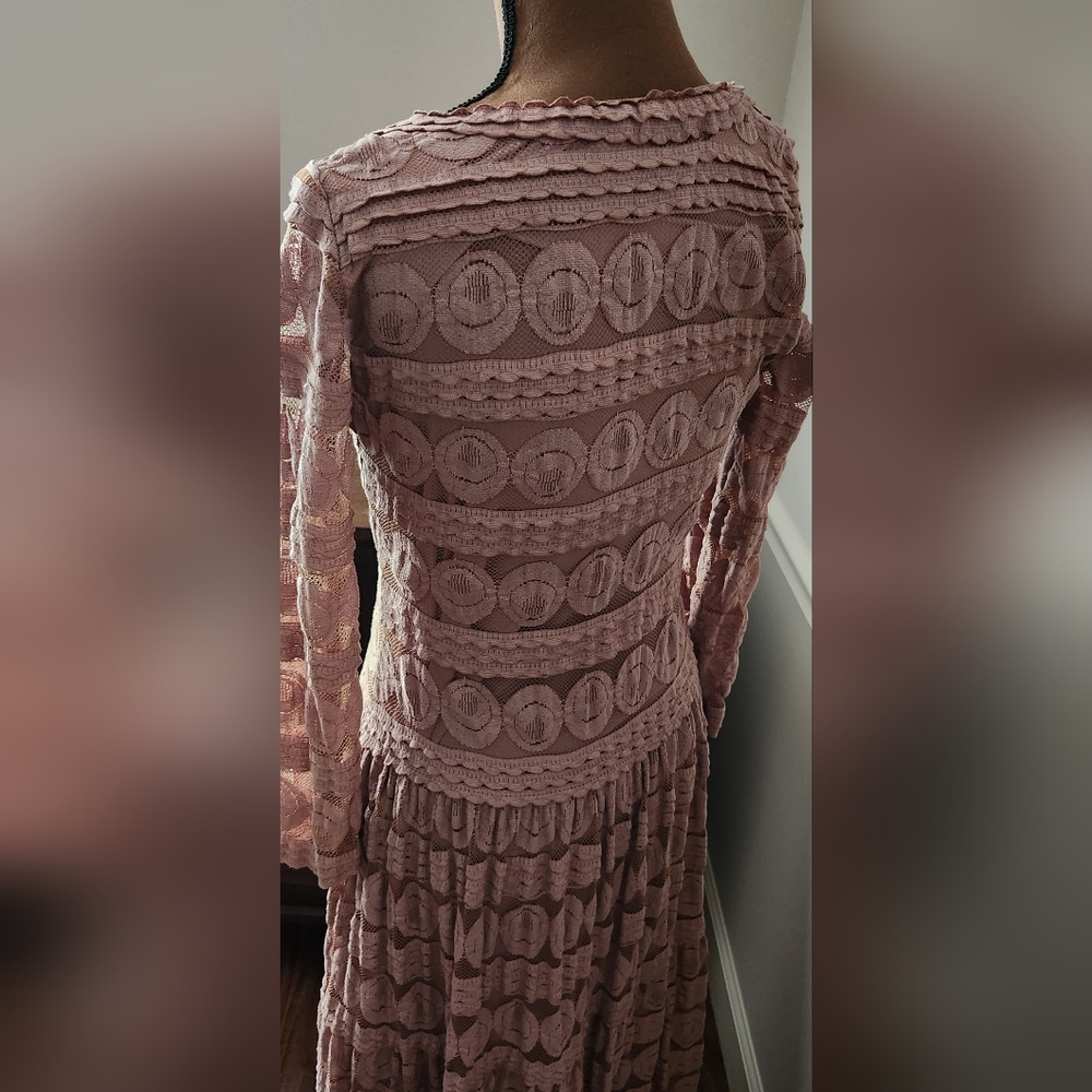 Sundance lace maxi dress fully lined - Picture 2 of 16